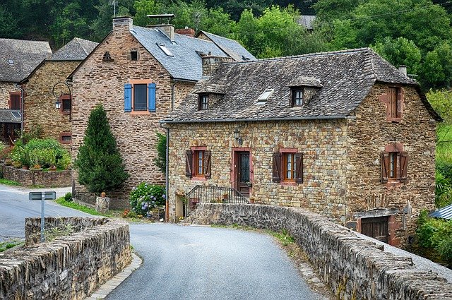 Buying French Property - How Much Tax Do I Have to Pay? 2 French Property